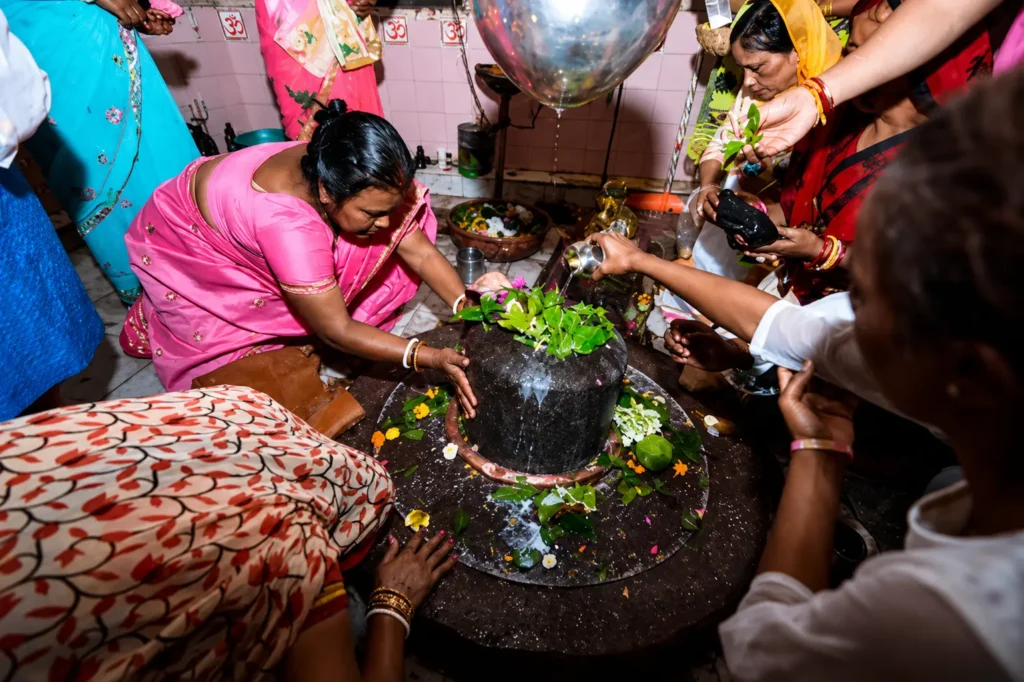 benefits of worshipping shiva in sawan